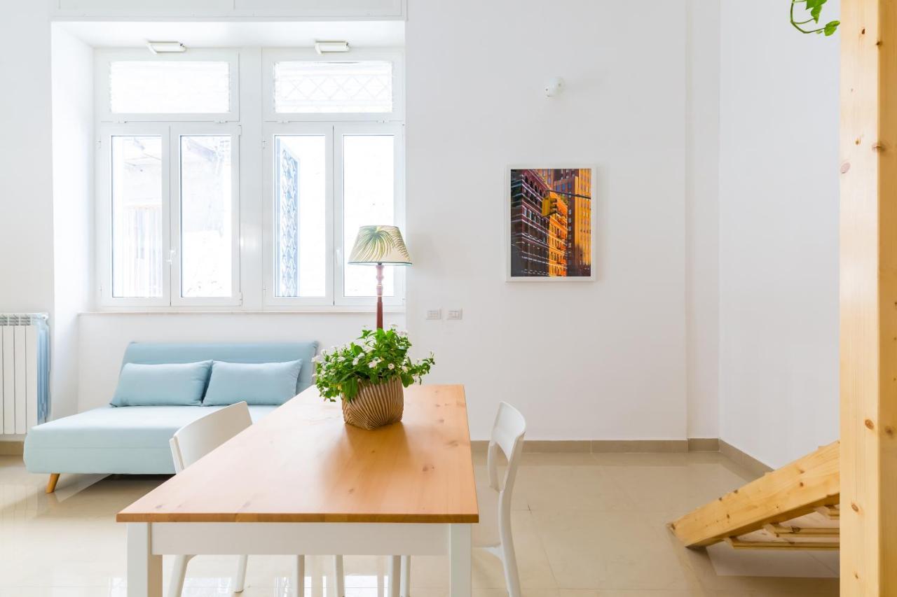 Naiva 2 Apartment เนเปิลส์ ภายนอก รูปภาพ